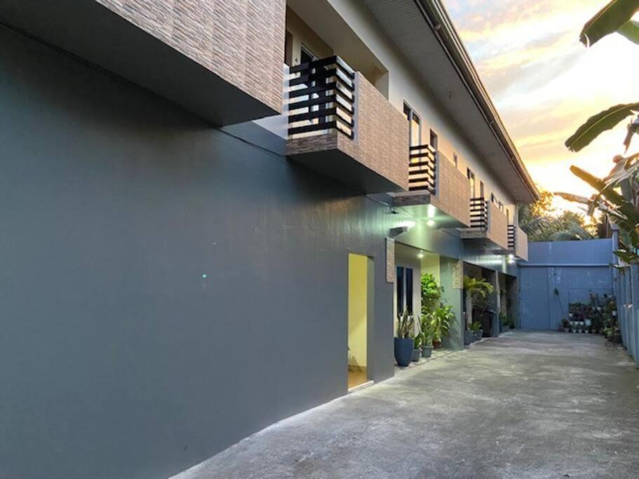 Estilo Apartment 2-Storey Clarin  المظهر الخارجي الصورة
