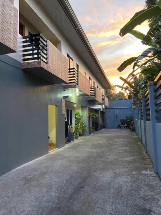 Estilo Apartment 2-Storey Clarin  المظهر الخارجي الصورة