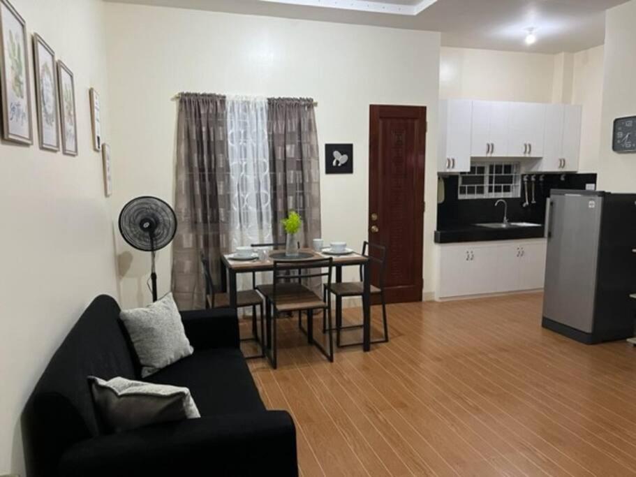 Estilo Apartment 2-Storey Clarin  المظهر الخارجي الصورة